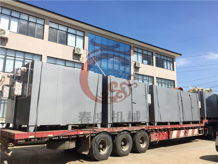 東北客戶十台CT-C-非標熱風循環烘箱的發貨現場